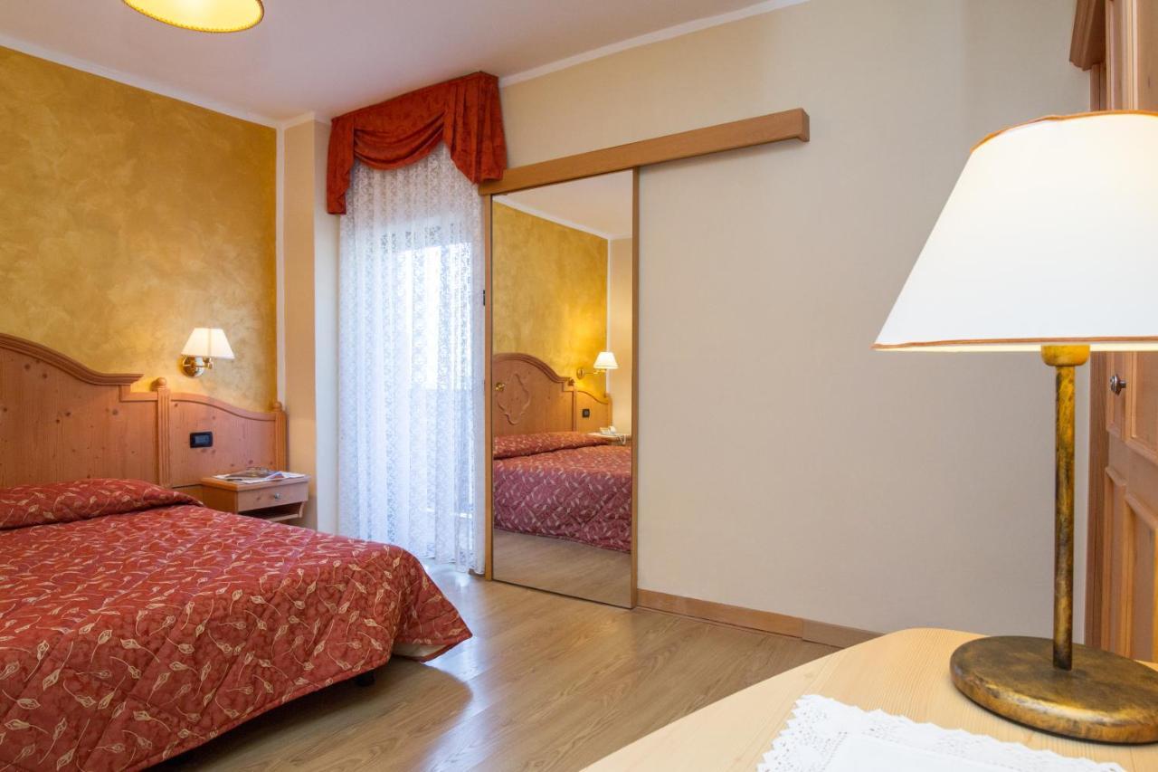 Hotel Al Prato Фиера ди Примиеро Екстериор снимка
