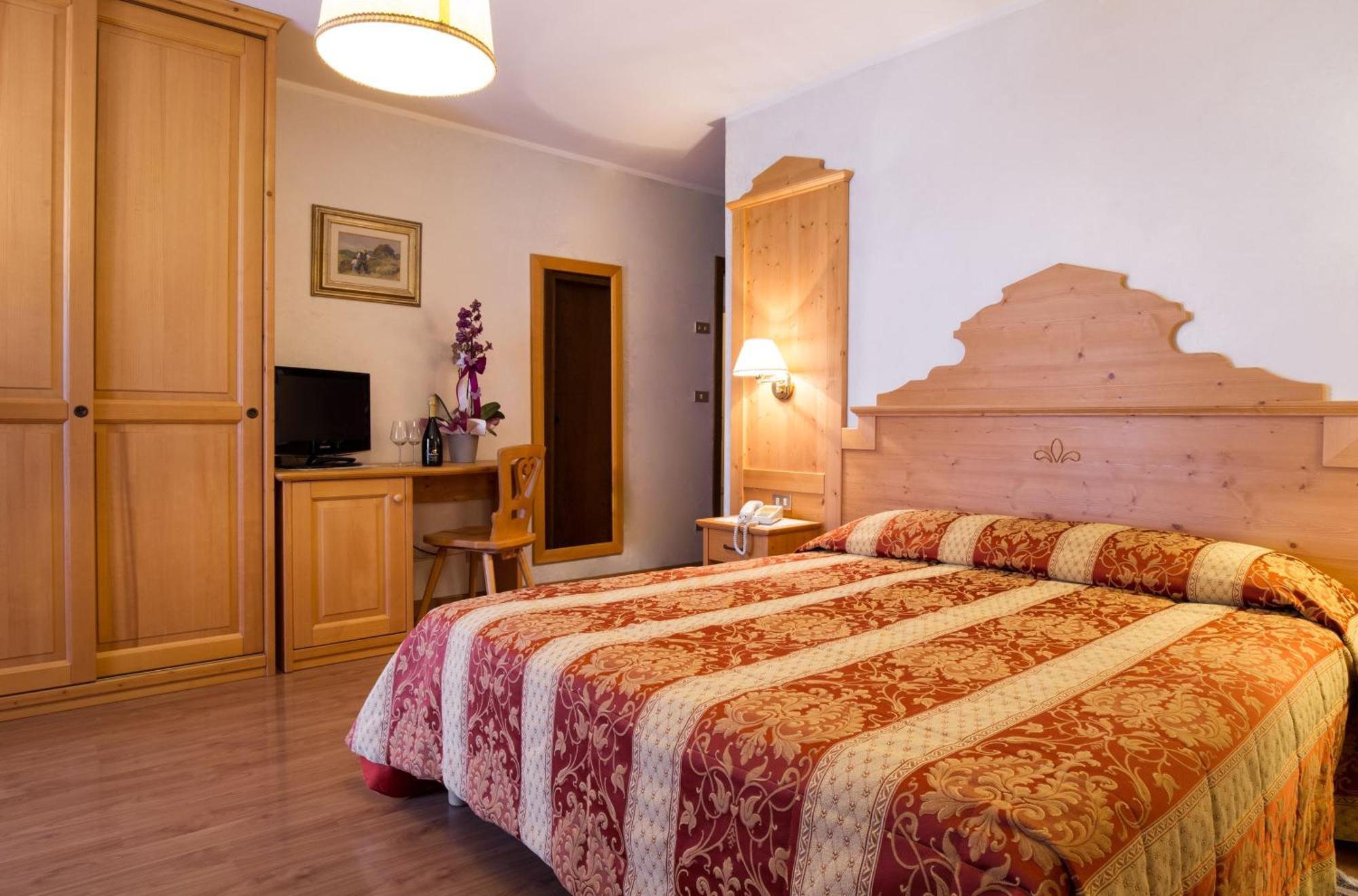 Hotel Al Prato Фиера ди Примиеро Екстериор снимка