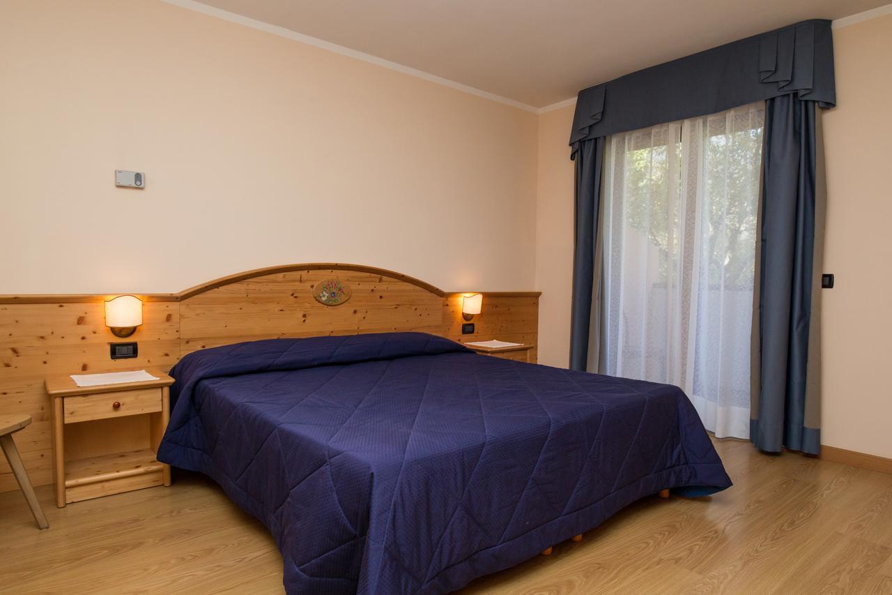 Hotel Al Prato Фиера ди Примиеро Екстериор снимка