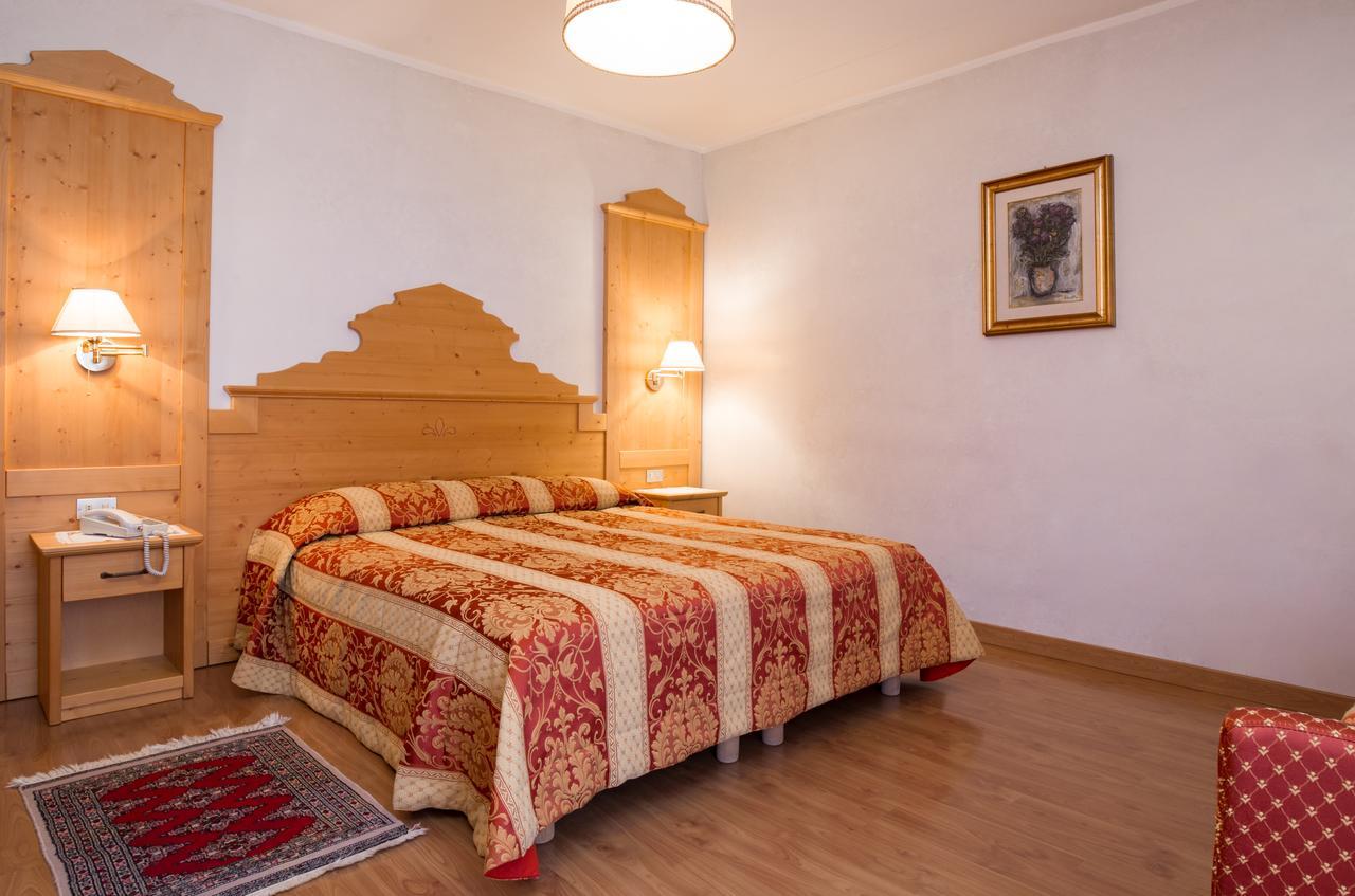 Hotel Al Prato Фиера ди Примиеро Екстериор снимка