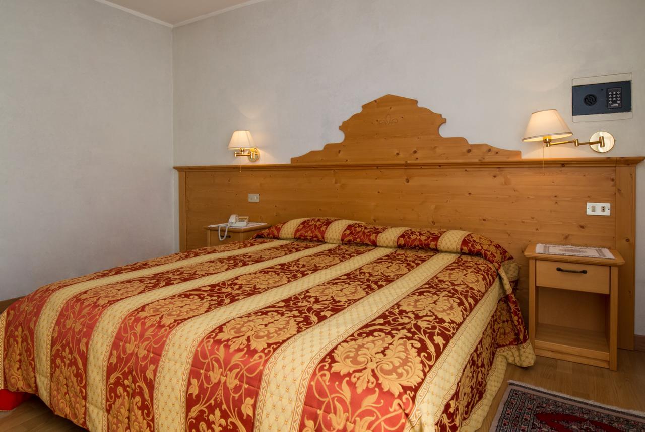 Hotel Al Prato Фиера ди Примиеро Екстериор снимка